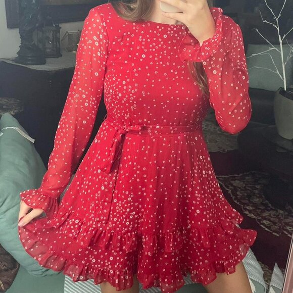 ♥️🎄 Red Dress * White Floral Detail * Long Ruffle-Sleeve & Hem * Fit & Flare - Picture 2 of 6